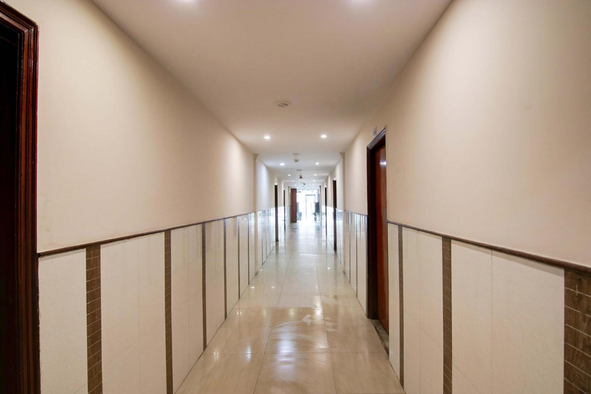 O Airport Pittors Que Delhi Hotel 4*