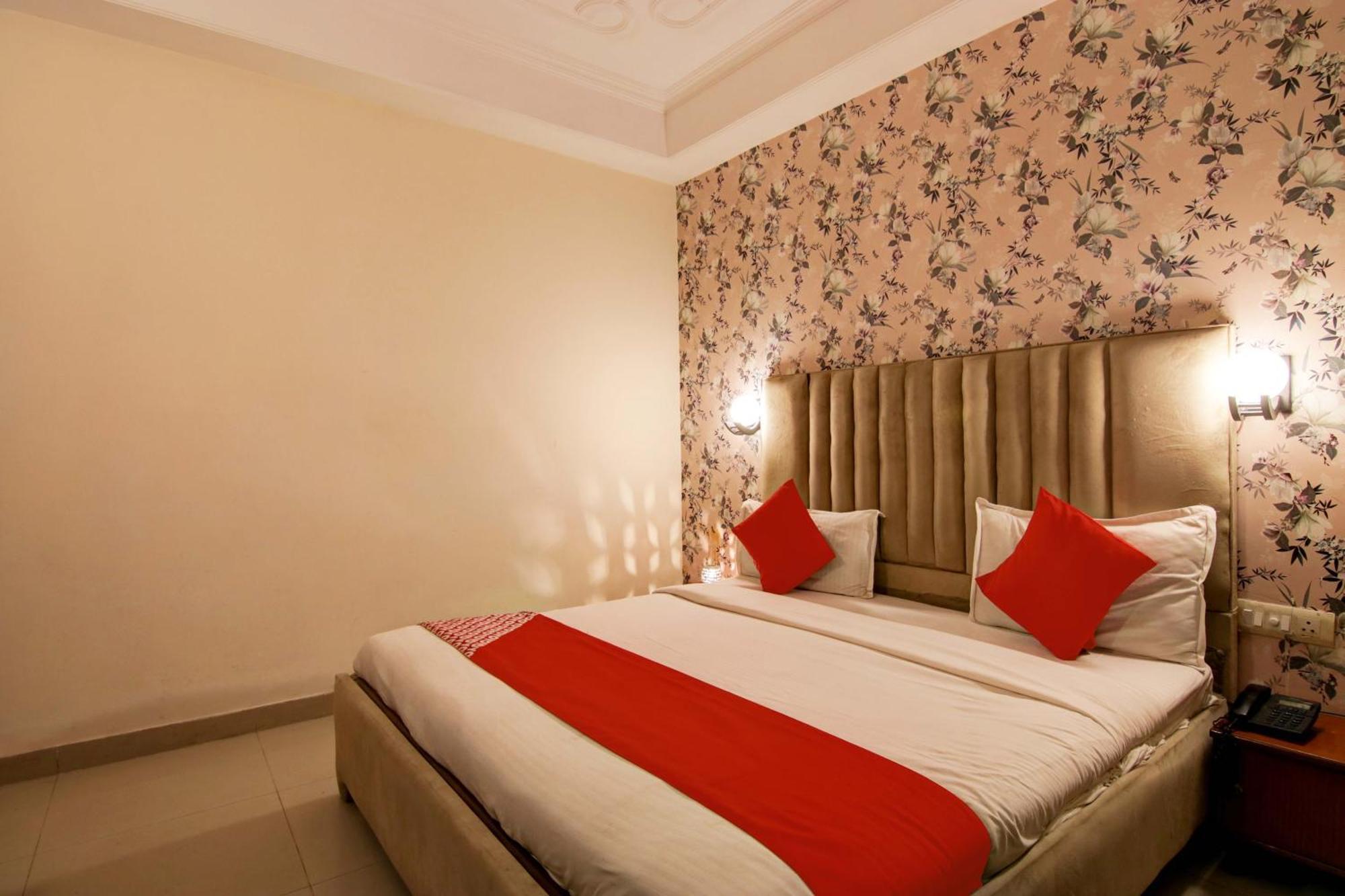 O Airport Pittors Que Delhi Hotel 4*